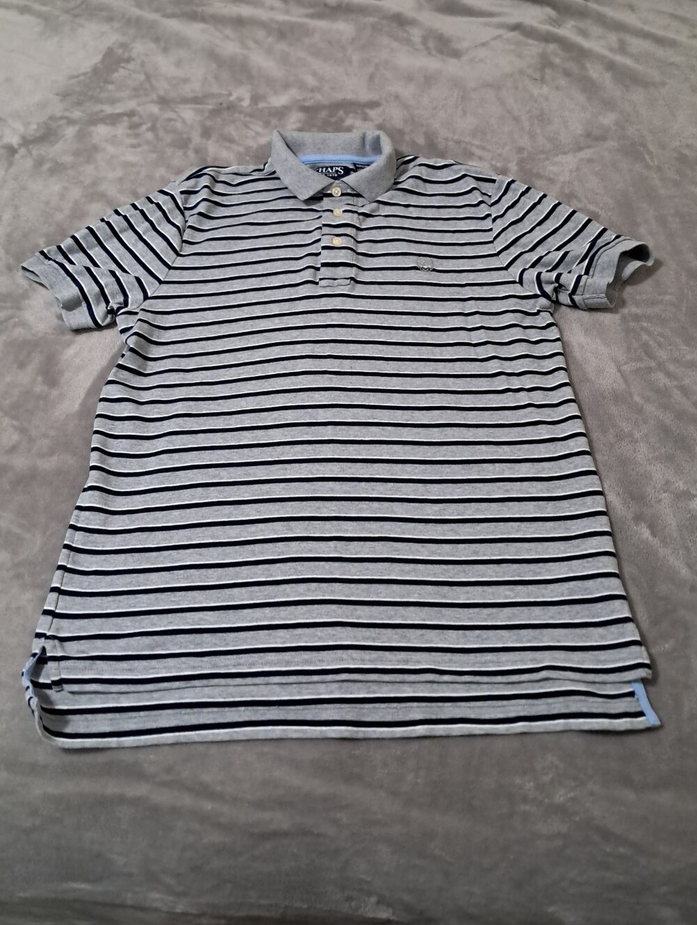 CHAPS Men's Cotton Light Gray Polo with Navy Stripes Sz. Small